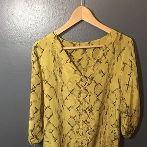 Silky 3/4 sleeve blouse